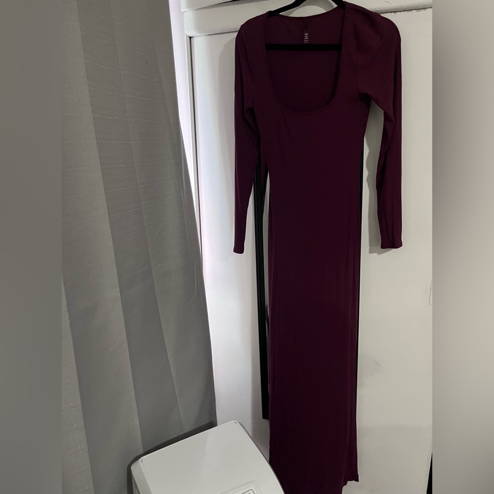 Worn once burgundy Kim kardashian skims dress